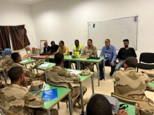 المدير يعرّف الطلبة الجدد بنظام المعهد وطريقة سير الدراسة فيه